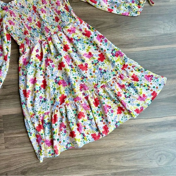 LC Lauren Conrad Floral Smocked Puff Bishop Sleeves Tie Cuffs Lined Dress Sz XS - Picture 12 of 14